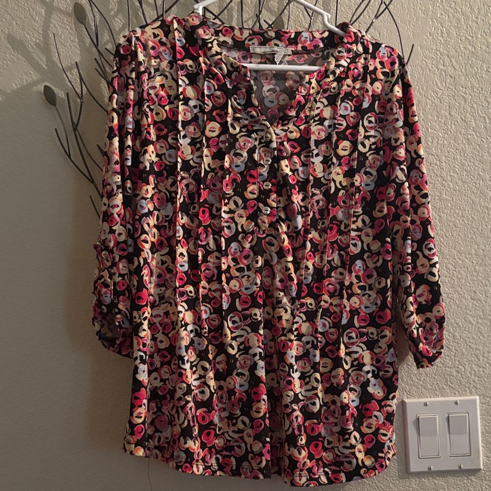 Chic Floral Women's Blouse - Black and Pink